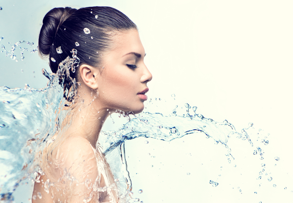 The Benefits of Drinking Water on Your Skin